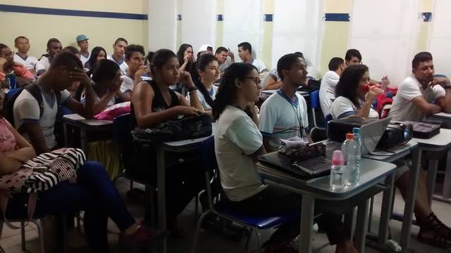 Saúde Ambiental - Os perigos dos Agrotóxicos. Escola Adelina Almeida. Petrolina-PE. 10-03-2016