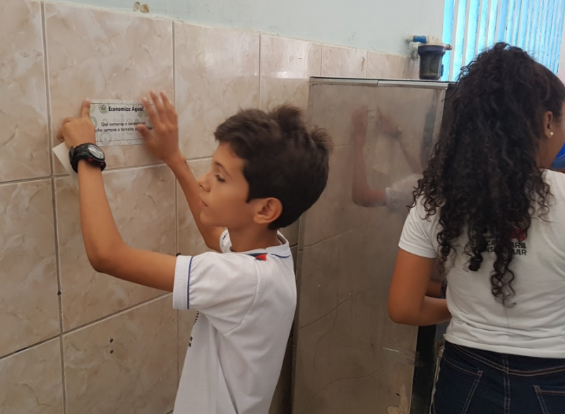 Adesivagem da Escola Guiomar Barreto Meira. Juazeiro-BA. 22/03/2018.