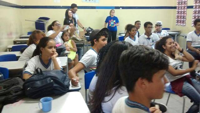 Atividades de Arborização. Escola Adelina Almeida. Petrolina-PE. 13-10-2016