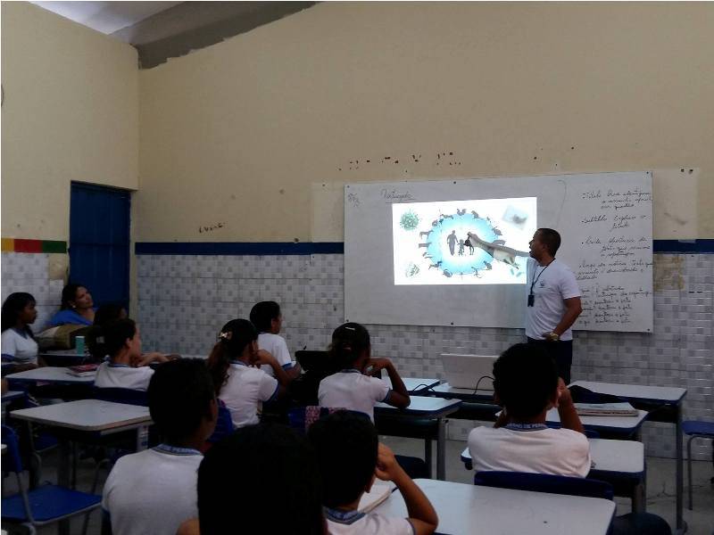 Atividade sobre Zoonoses - Escola Estadual Antônio Cassimiro - Petrolina-PE - 28.10.15