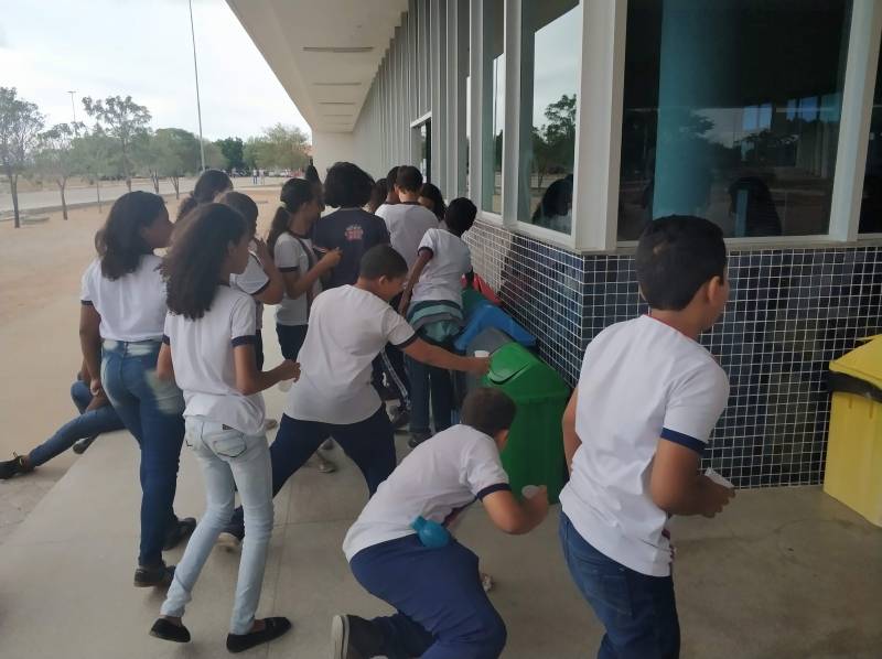Vistas ocorreram no Cemafauna e no Viveiro do PEV. Ação mobilizou 106 alunos.
