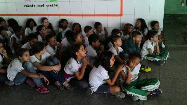 Atividades de Coleta Seletiva. Escola São Domingos Sávio. Petrolina-PE. 14-04-2016