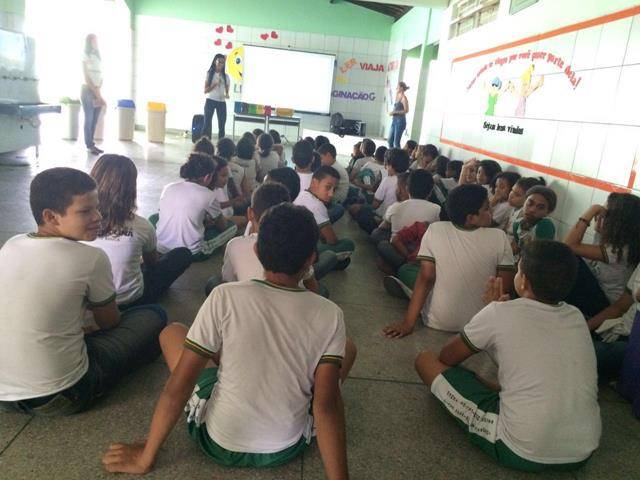 Atividades de Coleta Seletiva. Escola São Domingos Sávio. Petrolina-PE. 14-04-2016