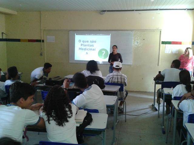 Atividades de Saúde Ambiental. Escola Adelina Almeida. Petrolina-PE. 07-10-2016