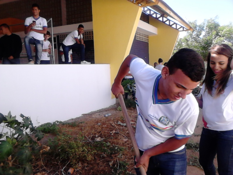 Atividade de horta sustentável - Colégio Estadual Rui Barbosa - Juazeiro-BA - 06.11.15