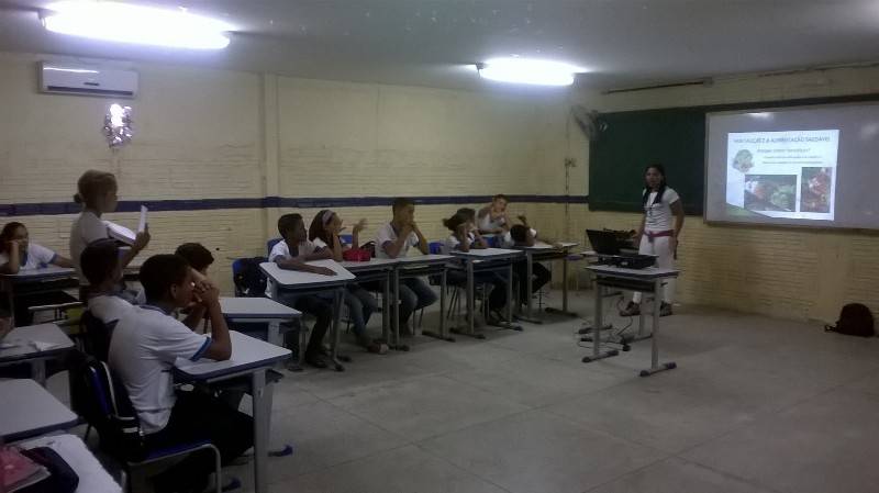 Atividade sobre horta sustentável - Escola João Batista - Petrolina-PE - 04.11.15