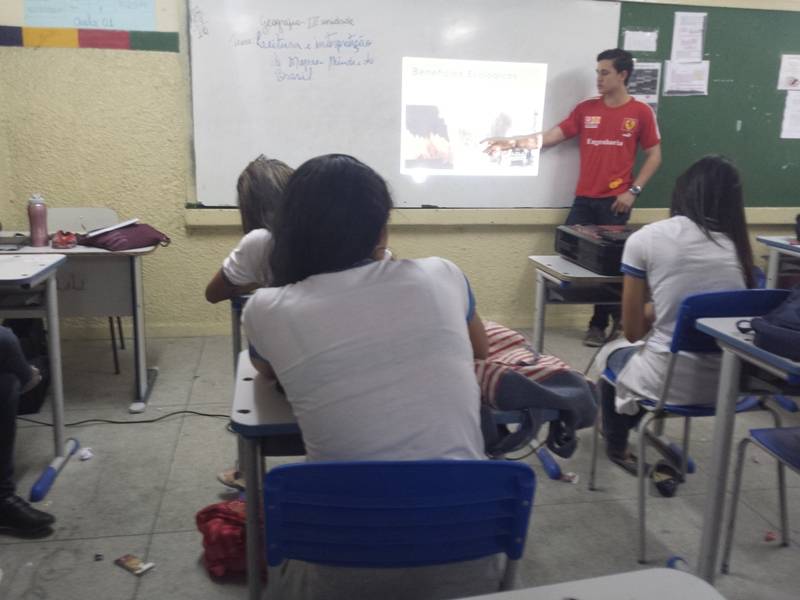 Atividade sobre arborização - Escola Paes Barreto - Petrolina-PE - 02.09.15