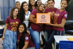  ESTUDANTES CONFECCIONAM COLETOR E PROMOVEM COLETA DE PILHAS E BATERIAS