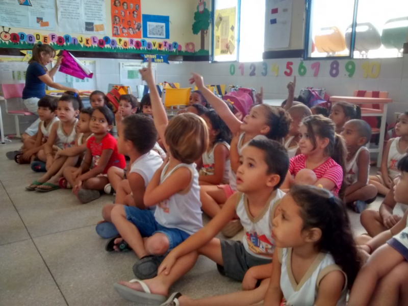 Atividades de Arborização. Escola Raimundo Medrado Primo. Juazeiro-BA. 15/08/2018.