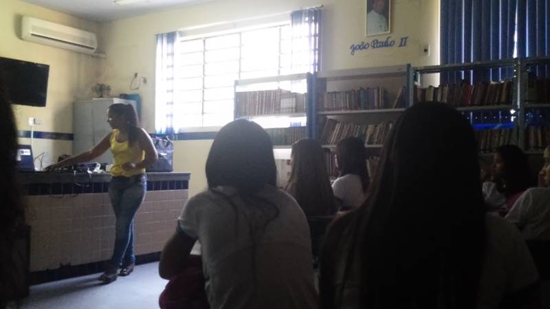 Atividade sobre compostagem - Escola Estadual Dom Malan - Petrolina-PE - 27.08.15