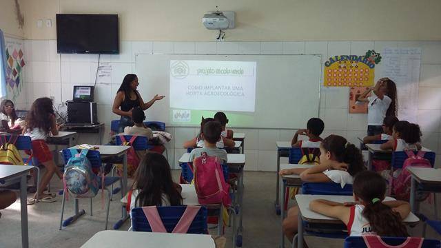 Horta Escolar Agroecológica. Escola Iracema Pereira da Paixão. Juazeiro-BA. 29-04-2016