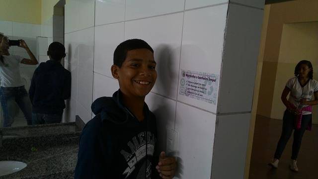 Adesivagem da Escola Marechal Antonio Alves Filho (EMAAF). Petrolina-PE. 29-04-2016