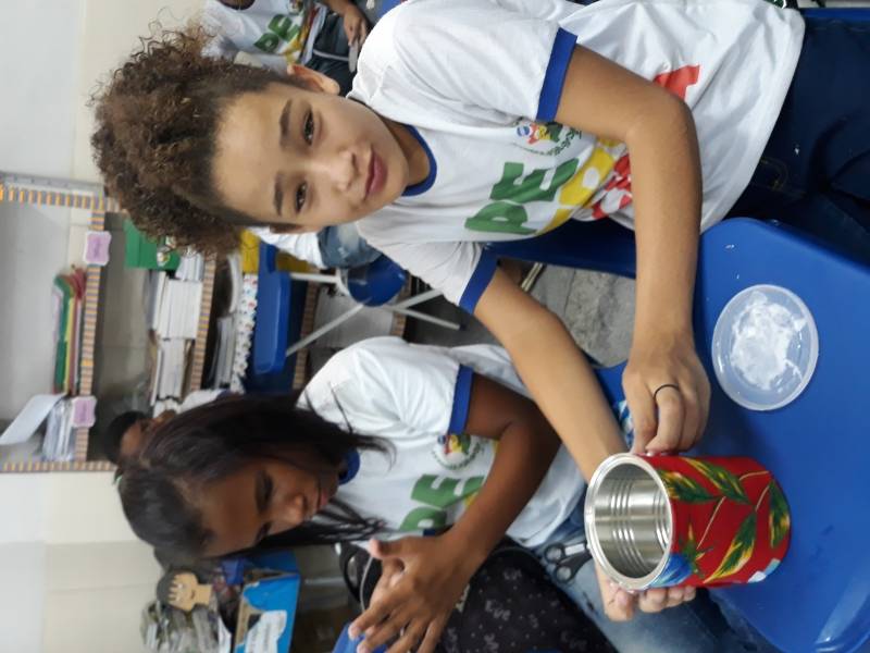 Atividade de Reciclagem ocorreu no dia 17.08 com 40 alunos da Escola Municipal Luíza de Castro e Silva, em Petrolina (PE).