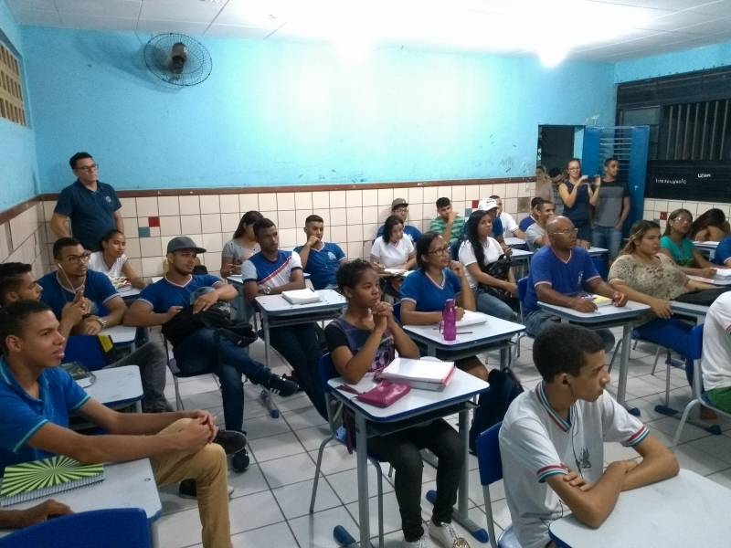 Matemática Ambiental foi desenvolvida no Colégio Rui Barbosa dia 23.03. Atividade contou com 40 alunos.