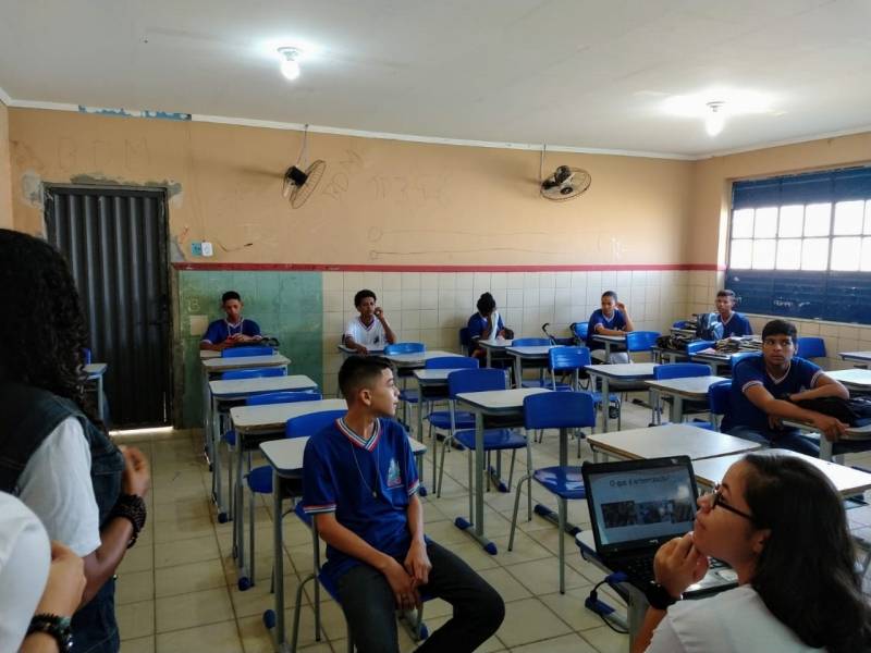 Atividade Arborização. Escola Artur Oliveira. Juazeiro-BA. 26/04/2019.