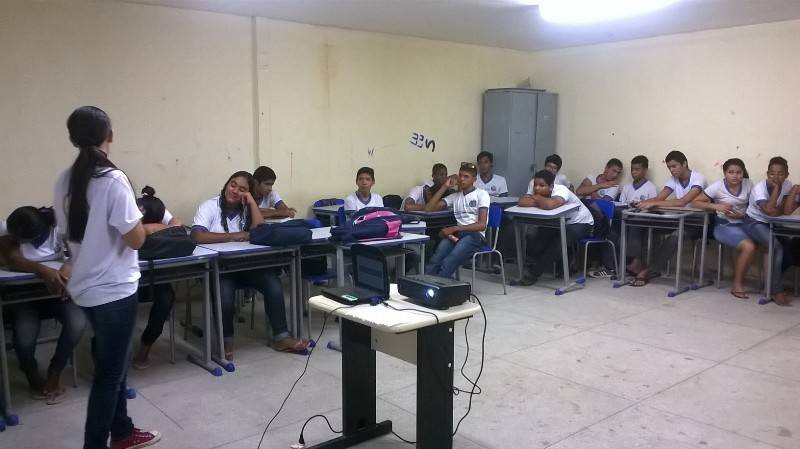 Atividade sobre coleta seletiva -  Escola Joao Batista - Petrolina-PE - 28.10.15