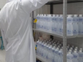Produção de álcool 70% para o combate à pandemia. Laboratório Farmacotécnico da Univasf. Petrolina-PE. Dezembro de 2020.