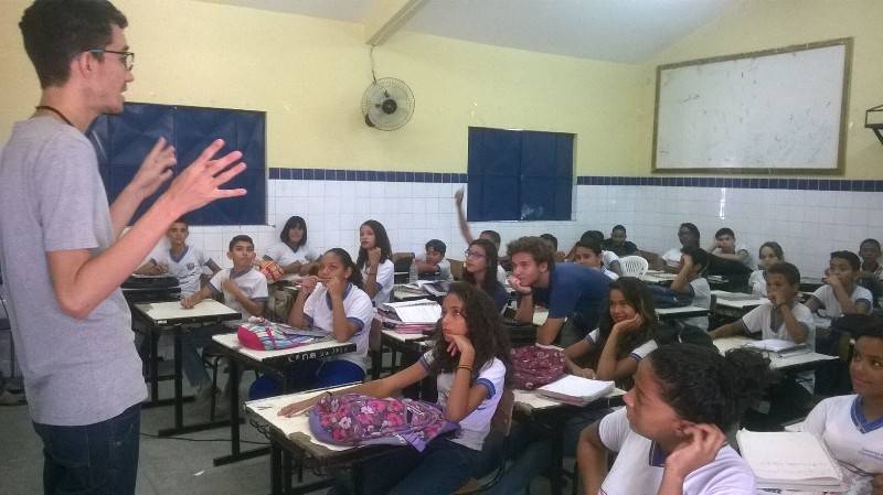 Atividade sobre escassez dos recursos hídricos - Escola Professor Simão Amorim Durando - Petrolina-PE - 25.09.15