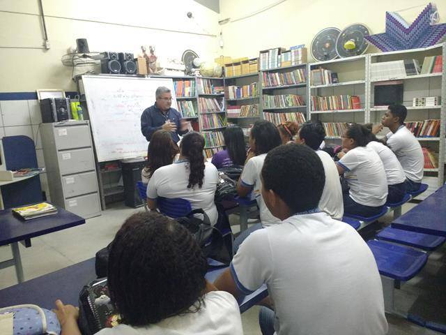 Ambientalização. Escola Antonio Cassimiro. Petrolina-PE. 03-06-2016