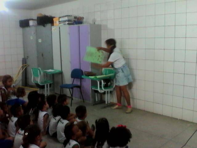 Arte Ambiental. Atividades lúdicas e contação de estórias. Escola Anésio Leão. Petrolina-PE. 20-04-2016