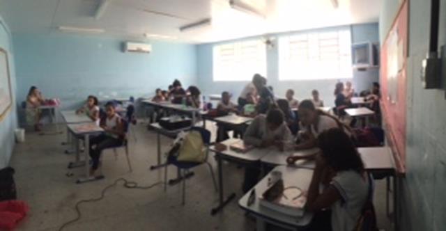 Arte Ambiental. Reciclagem e armadilhas para o mosquito Aedes aegypti. Escola Antonilia de França Cardoso. Juazeiro-BA. 29-04-2016