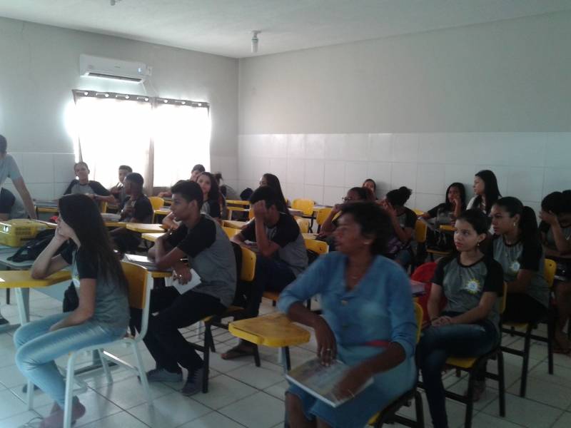 Atividade de Saude Ambiental aconteceu na Escola Municipal Guiomar Lustosa Rodrigues e impactou cerca de 30 estudantes.