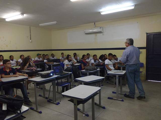 Atividades sobre recursos hídricos. Escola Humberto Soares. Petrolina-PE. 20-09-2016