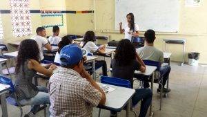 Atividades de Arborização. Escola Adelina Almeida. Petrolina-PE. 07/12/2016. 